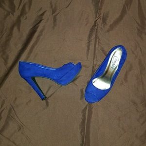 Candies peep toe pumps